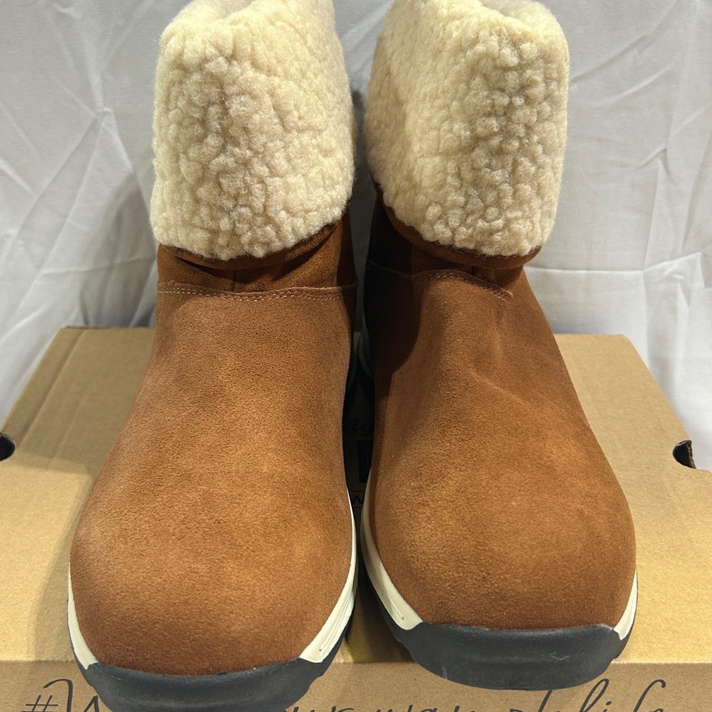 Muk Luks Water-Repellent Suede Winter Boots - Ariel size 11